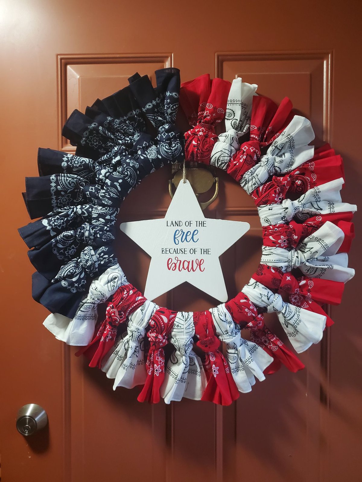 Patriotic Bandana Wreath Cricut Vinyl Stencil