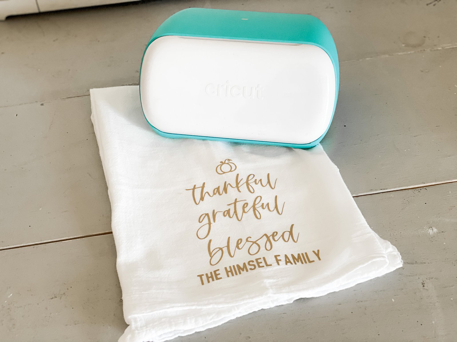 Make Personalized Tea Towel Cricut Joy