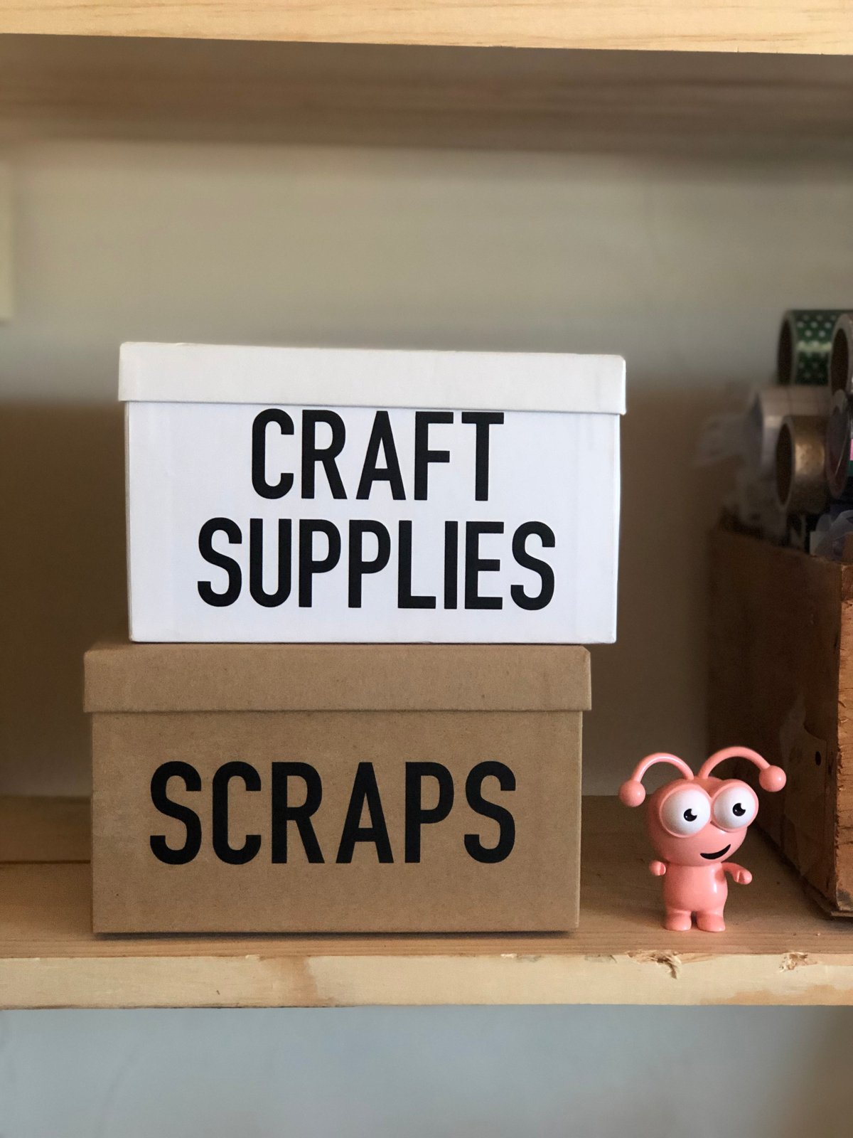 Craft Room Organization: Create Vinyl Labels