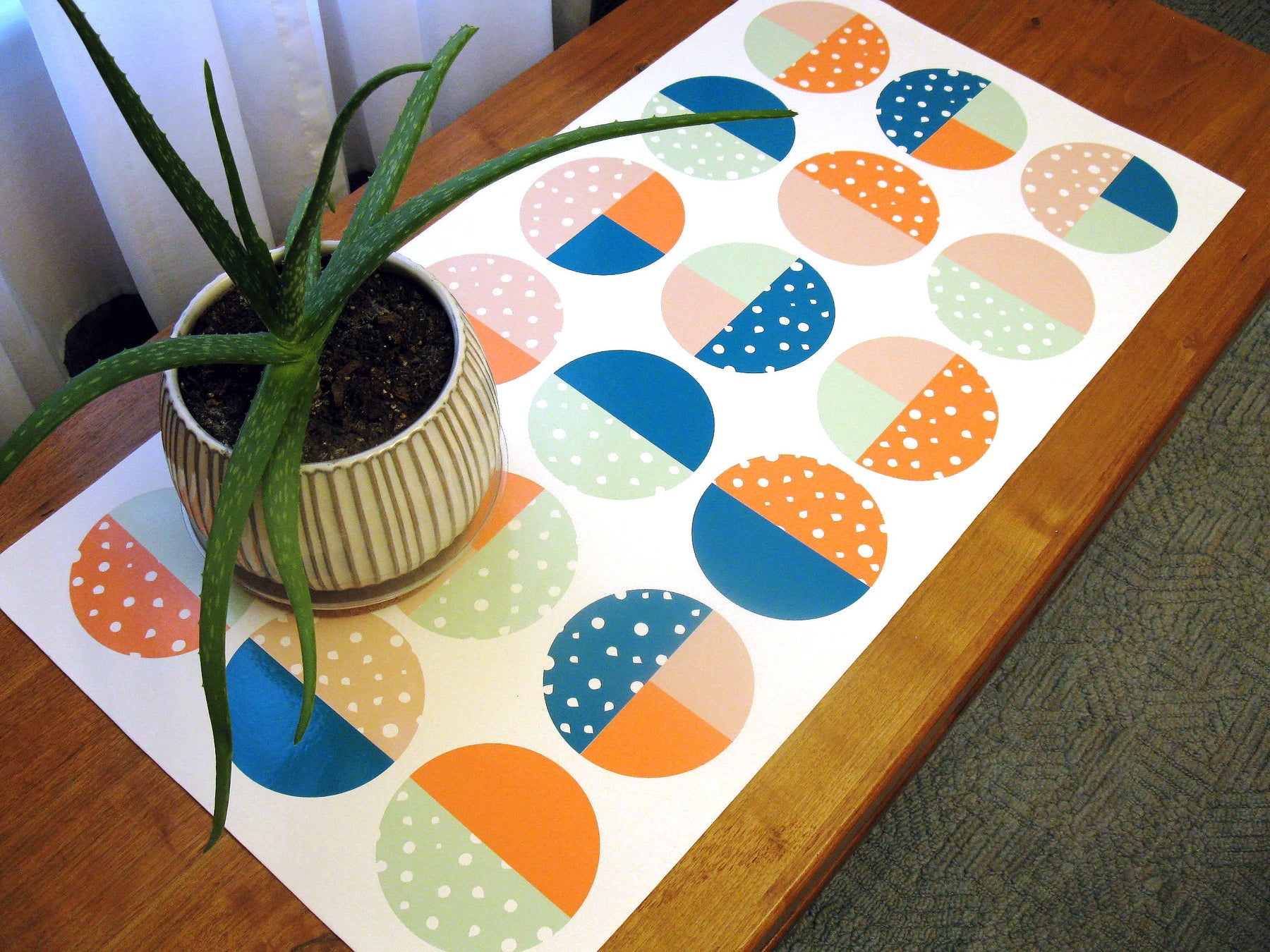 No-Sew Vinyl Table Runner Using Cricut