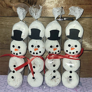 Easy Snowman Party Treat Favors Using Cricut Vinyl