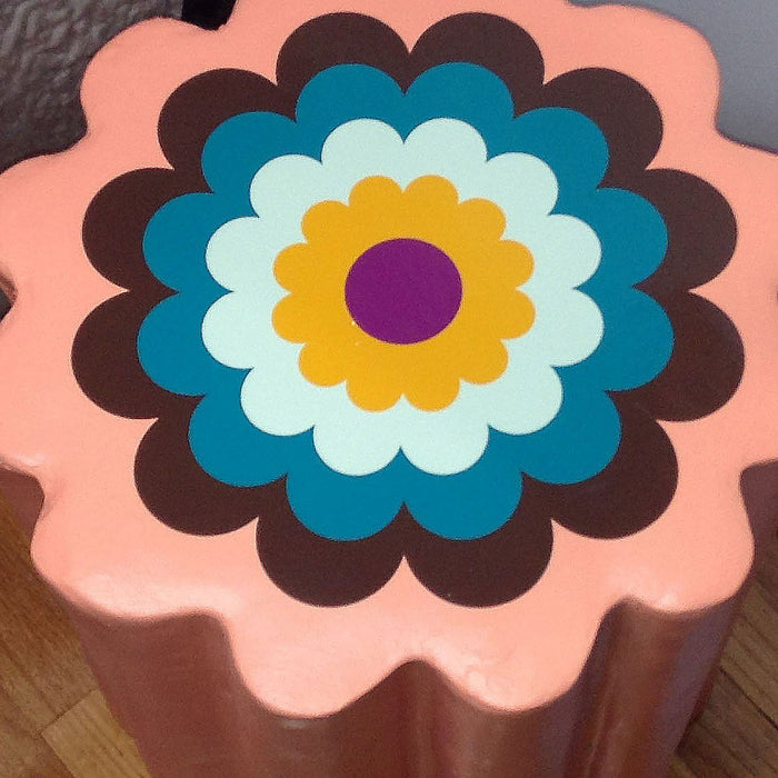 Retro Flower Vinyl Decal Side Table Top Using Cricut