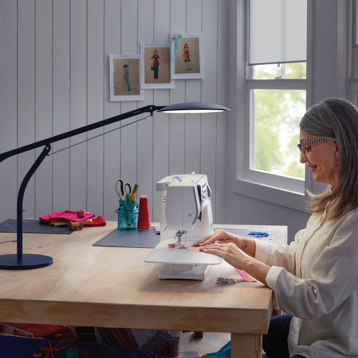 Cricut Bright 360, Ultimate LED Table Lamp - Indigo