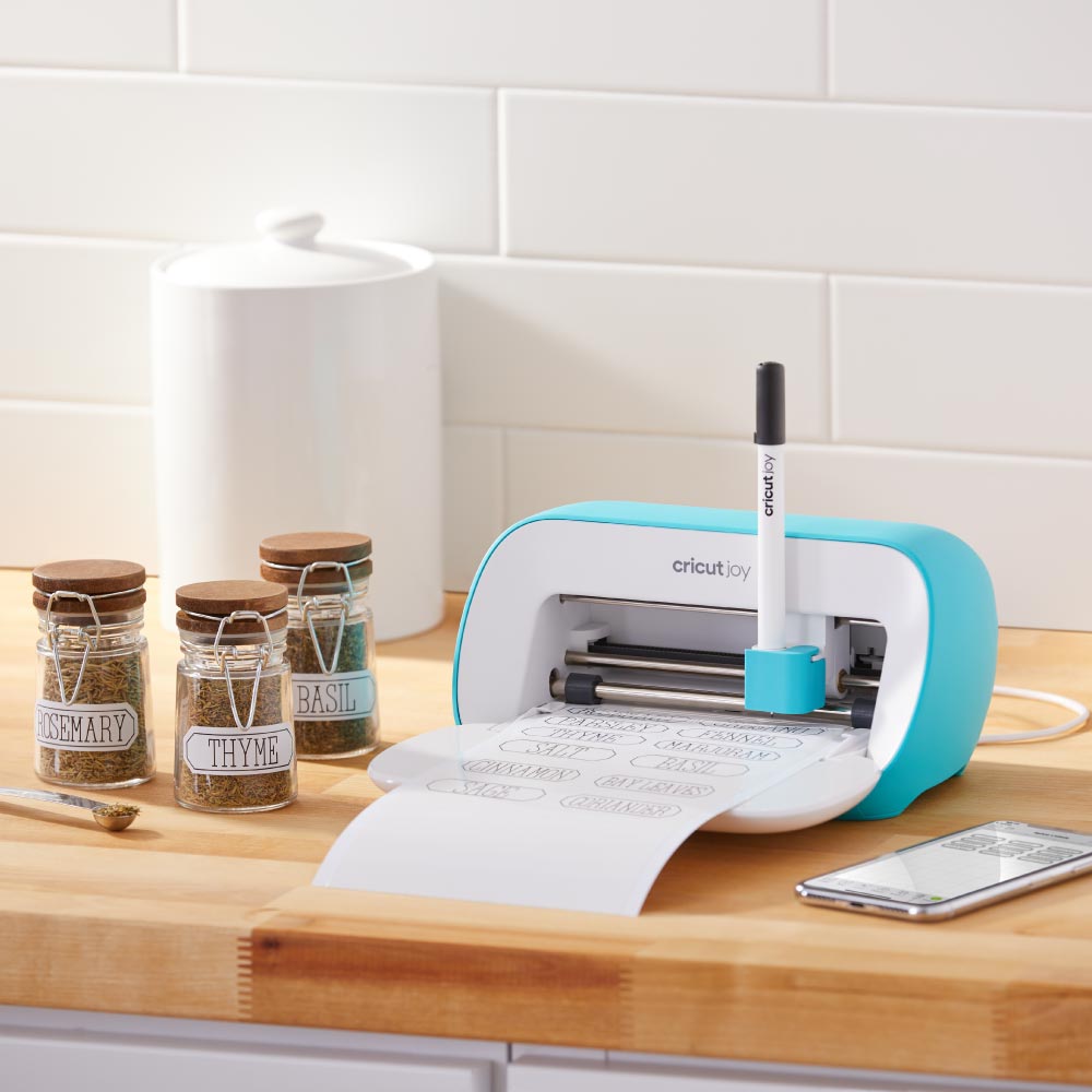 Cricut offers Joy Compact & Portable DIY machine open box